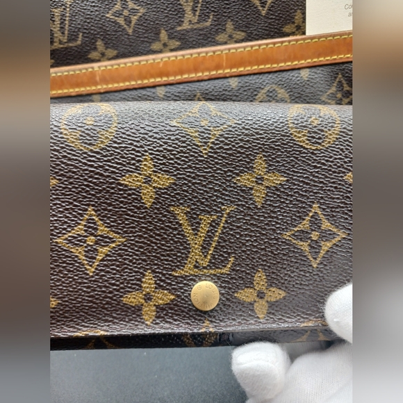 🏷 AS-IS Louis Vuitton Wallet Lot – Monogram Canvas – Parts or Repair - Picture 9 of 17
